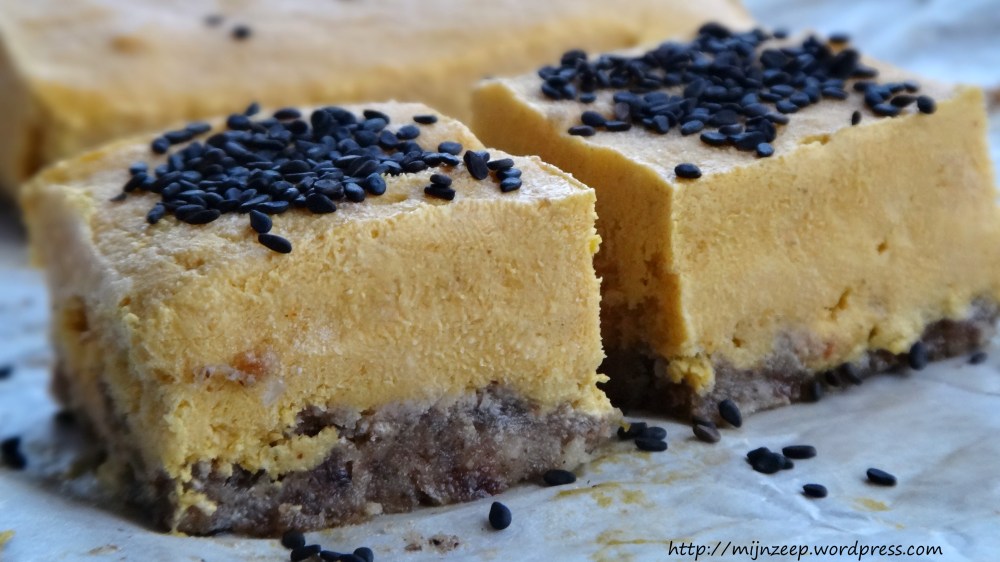 Raw Pumpkin Cheesecake