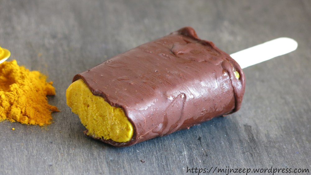 Raw turmeric ice cream