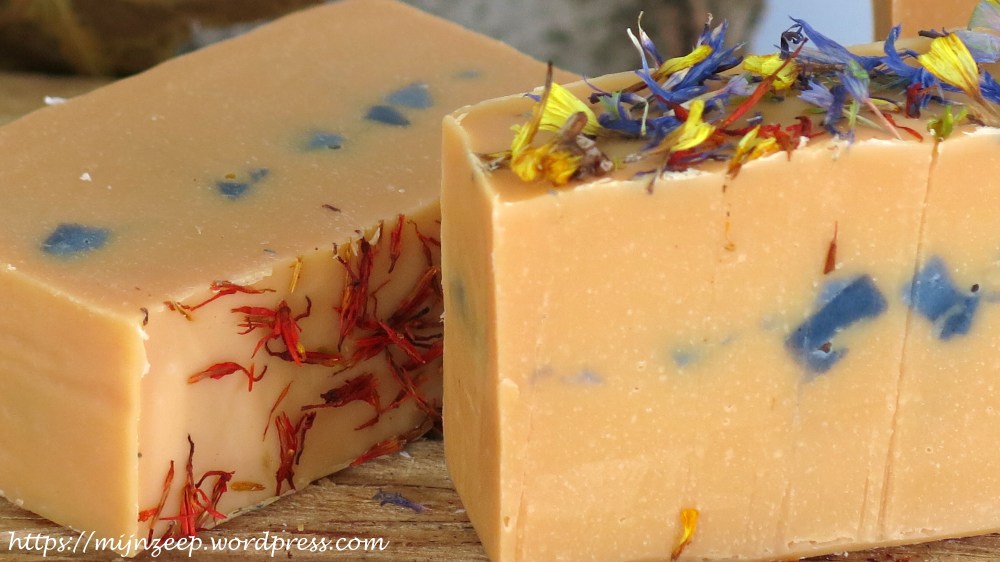 Paprika juice soap